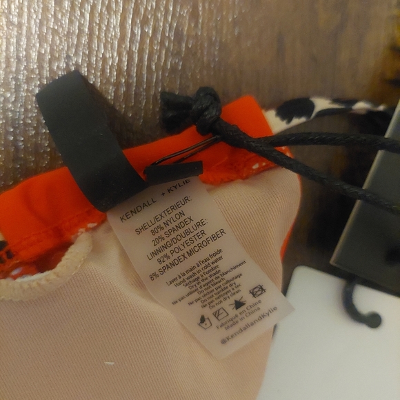 Kendall & Kylie Triangle Color Block Bikini Top Red Cheetah NWT Size Med… - Picture 6 of 6